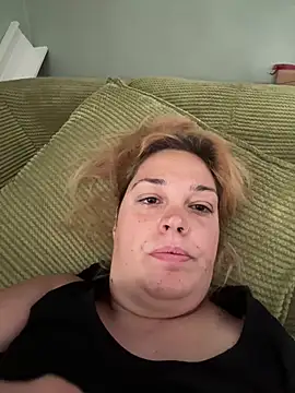 SecretRavenXO online show from May 27, 2026, 7:05 am
