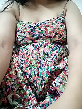 Snapshot of Aayaat__ chatting on August 2, 2026, 6:28 pm Aayaat online show from August 2, 2026, 6:28 pm