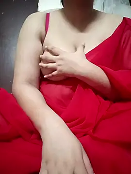 Snapshot of Aayaat__ chatting on August 5, 2026, 8:22 pm Aayaat online show from August 5, 2026, 8:22 pm