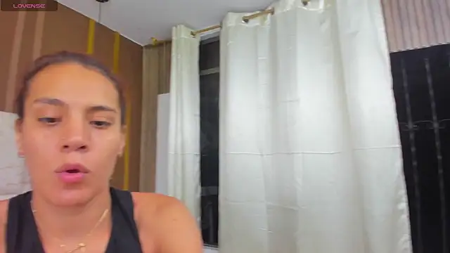 Snapshot of AlahiaEvanz chatting on May 10, 2026, 4:50 am AlahiaEvanz online show from May 10, 2026, 4:50 am