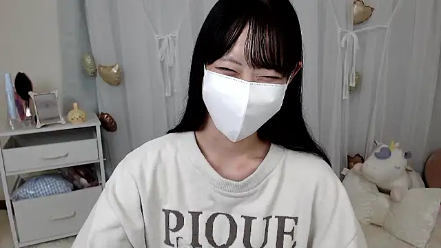 mii  tan online show from April 28, 2026, 12:21 pm