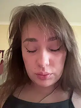 Snapshot of BettyRussian chatting on April 28, 2026, 4:34 pm BettyRussian online show from April 28, 2026, 4:34 pm