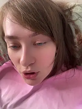 Snapshot of BettyRussian chatting on May 2, 2026, 11:48 am BettyRussian online show from May 2, 2026, 11:48 am
