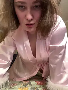 Snapshot of BettyRussian chatting on May 11, 2026, 4:04 pm BettyRussian online show from May 11, 2026, 4:04 pm