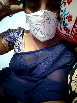 Snapshot of Tamil_Hot_HoneyBee chatting on May 11, 2026, 2:56 pm Tamil Hot HoneyBee online show from May 11, 2026, 2:56 pm