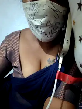 Snapshot of Tamil_Hot_HoneyBee chatting on June 13, 2026, 8:29 pm Tamil Hot HoneyBee online show from June 13, 2026, 8:29 pm
