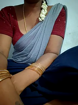 Tamil Hot HoneyBee online show from June 26, 2026, 2:43 pm