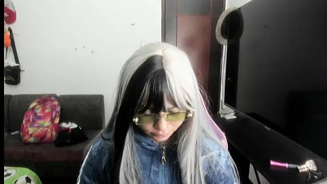 romina23 online show from May 10, 2026, 10:04 pm