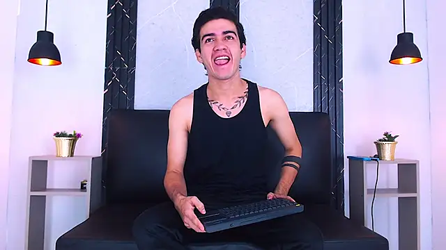 Snapshot of Feiccer_Castquer chatting on April 30, 2026, 11:16 am Feiccer Castquer online show from April 30, 2026, 11:16 am