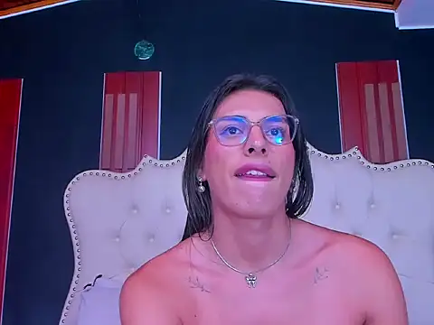 RoxelyTs online show from May 16, 2026, 2:19 am