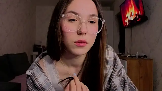 Honey Peachy online show from April 27, 2026, 1:53 pm