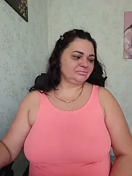 -CUTE-EVVIL- online show from June 21, 2026, 7:11 am
