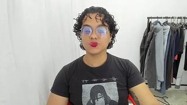 Diane exotic online show from May 8, 2026, 9:31 pm