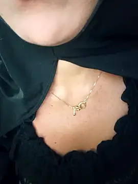 nadia  abaud online show from March 12, 2025, 8:41 am