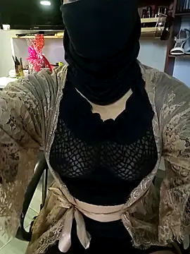 nadia  abaud online show from October 19, 2025, 11:05 pm