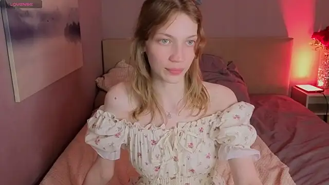 Emily Cartex online show from April 29, 2026, 5:55 am
