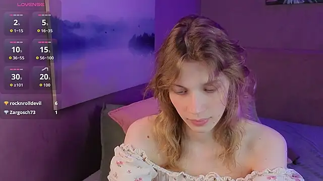 Emily Cartex online show from June 17, 2026, 5:32 am