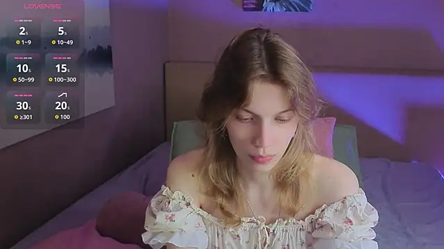 Emily Cartex online show from July 7, 2026, 5:43 am