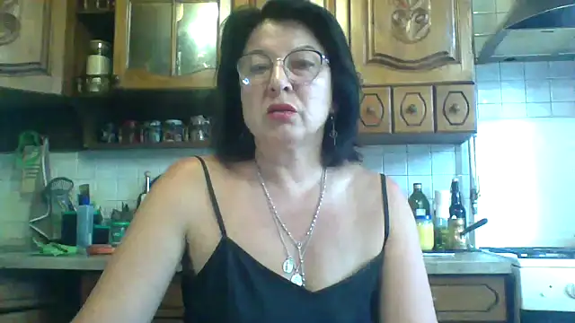 Fiona06 online show from May 25, 2026, 5:57 am