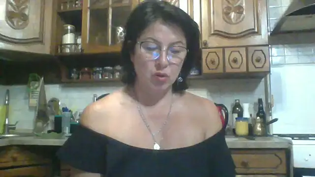 Fiona06 online show from May 26, 2026, 7:21 pm