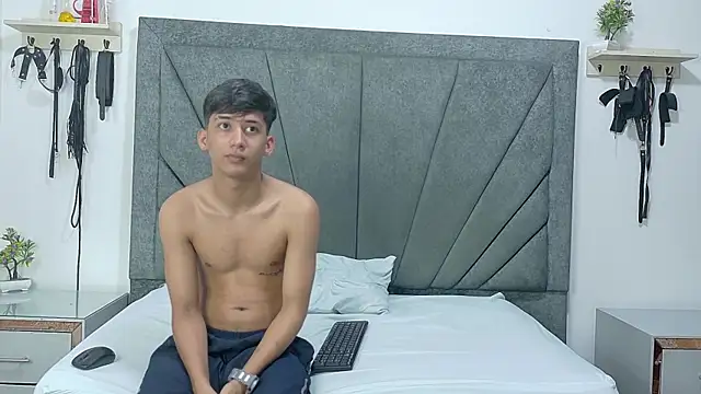 FantasyCouple OS online show from August 7, 2026, 3:08 am