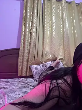 Snapshot of QueenRima99 chatting on May 15, 2026, 6:26 pm QueenRima99 online show from May 15, 2026, 6:26 pm