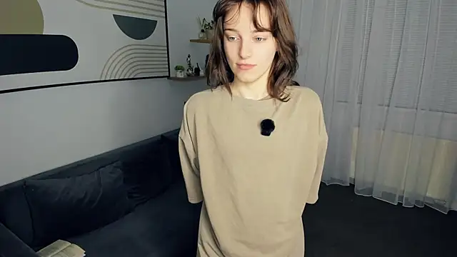 Snapshot of LydaAinley chatting on April 29, 2026, 8:26 pm LydaAinley online show from April 29, 2026, 8:26 pm