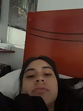 mia moonna online show from July 10, 2026, 12:19 pm