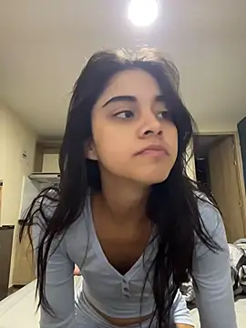 mia moonna online show from July 28, 2026, 11:17 am