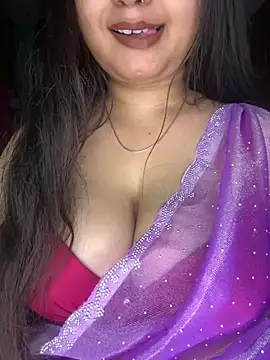 Naughty pooja44 online show from May 31, 2026, 7:26 pm