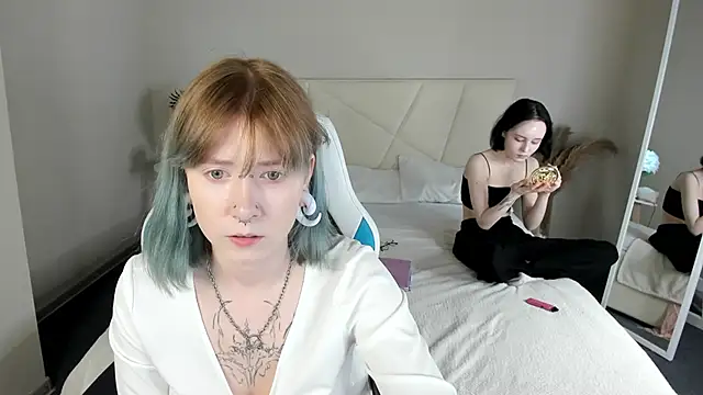 Elira Vane online show from June 4, 2026, 3:01 am