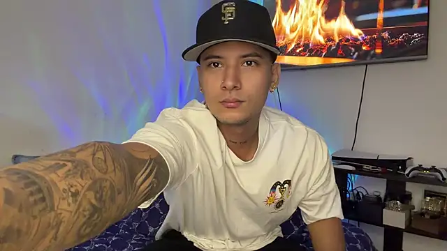SexxxySquirterStev777 online show from June 23, 2026, 12:25 pm