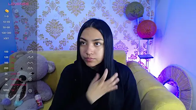 Lizzie m online show from May 2, 2026, 1:05 pm