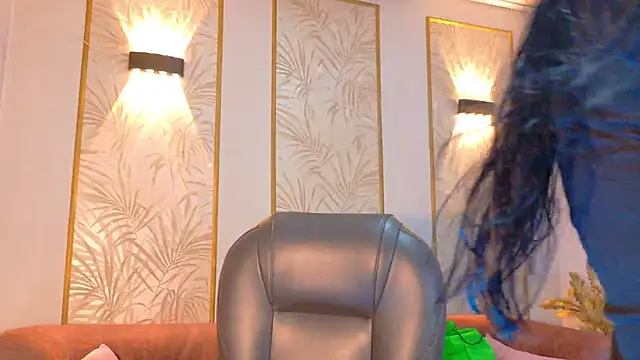 Dalila 5 online show from June 4, 2026, 7:20 pm