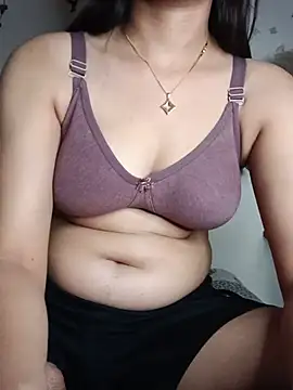 sexy pritii online show from May 13, 2026, 4:26 pm