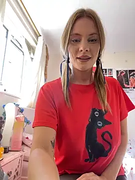 Young Lizzie online show from April 30, 2026, 3:07 pm