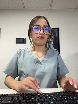 Sweet Milaa1 online show from June 27, 2026, 11:43 pm