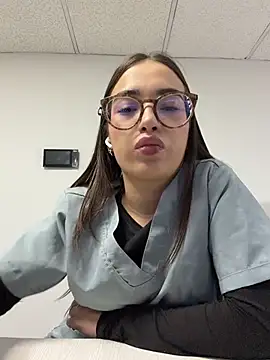 Sweet Milaa1 online show from July 15, 2026, 7:52 pm