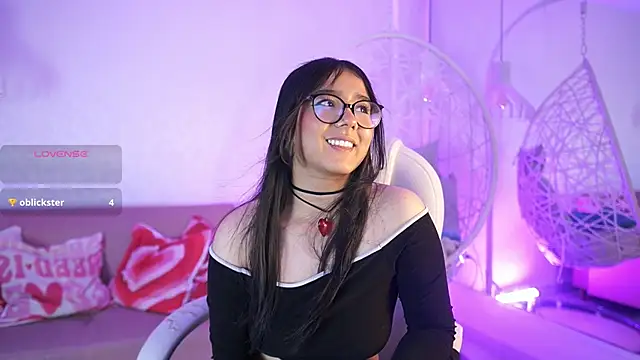 VioletJoness  online show from June 29, 2026, 11:43 am