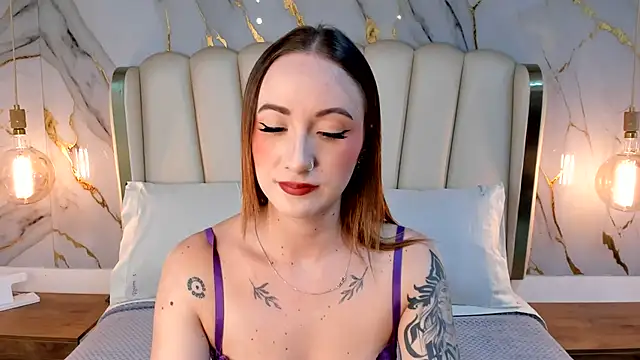 Hannah Lane online show from August 3, 2026, 12:21 pm