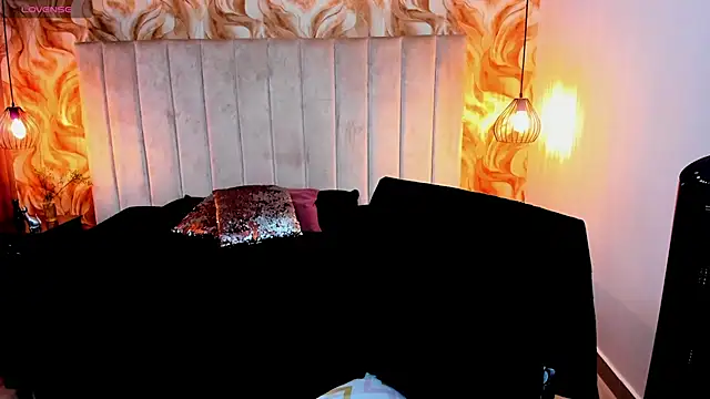 ChloeSmith9 online show from June 11, 2026, 8:51 pm