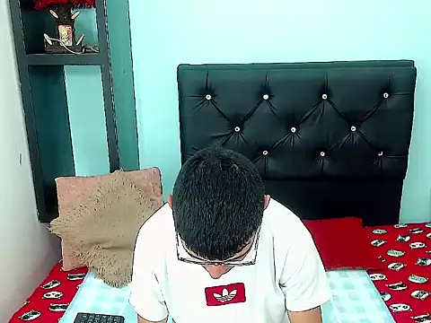 Alexx bigcockk  online show from June 23, 2026, 1:20 pm