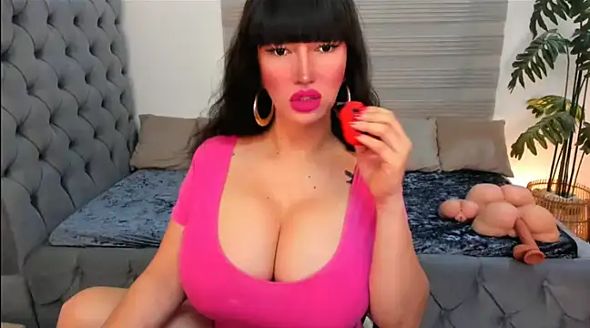 Snapshot of PlayfullMaria chatting on December 30, 2024, 1:14 pm PlayfullMaria online show from December 30, 2024, 1:14 pm