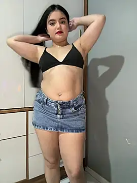 Snapshot of Sofiiaa_M chatting on July 14, 2026, 5:45 am Sofiiaa M online show from July 14, 2026, 5:45 am