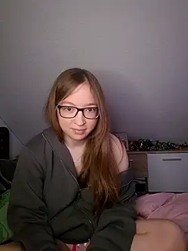 Freaky-Doll online show from June 14, 2026, 8:11 pm