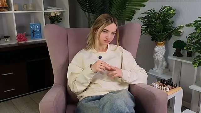 RosannPritchard online show from April 30, 2026, 1:50 pm