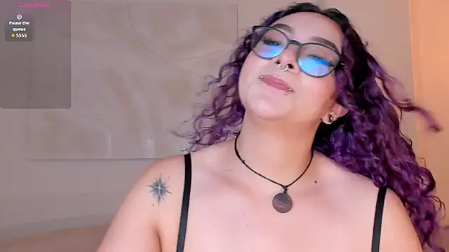 LoiseHarper online show from June 5, 2026, 6:52 am
