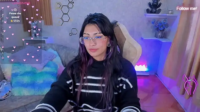 mia smoke  online show from May 30, 2026, 12:35 pm