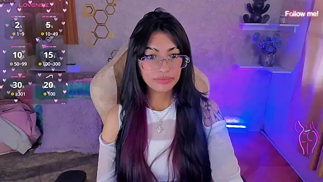 mia smoke  online show from June 12, 2026, 4:50 pm