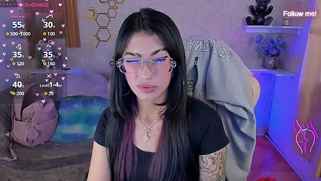 mia smoke  online show from June 17, 2026, 2:07 pm